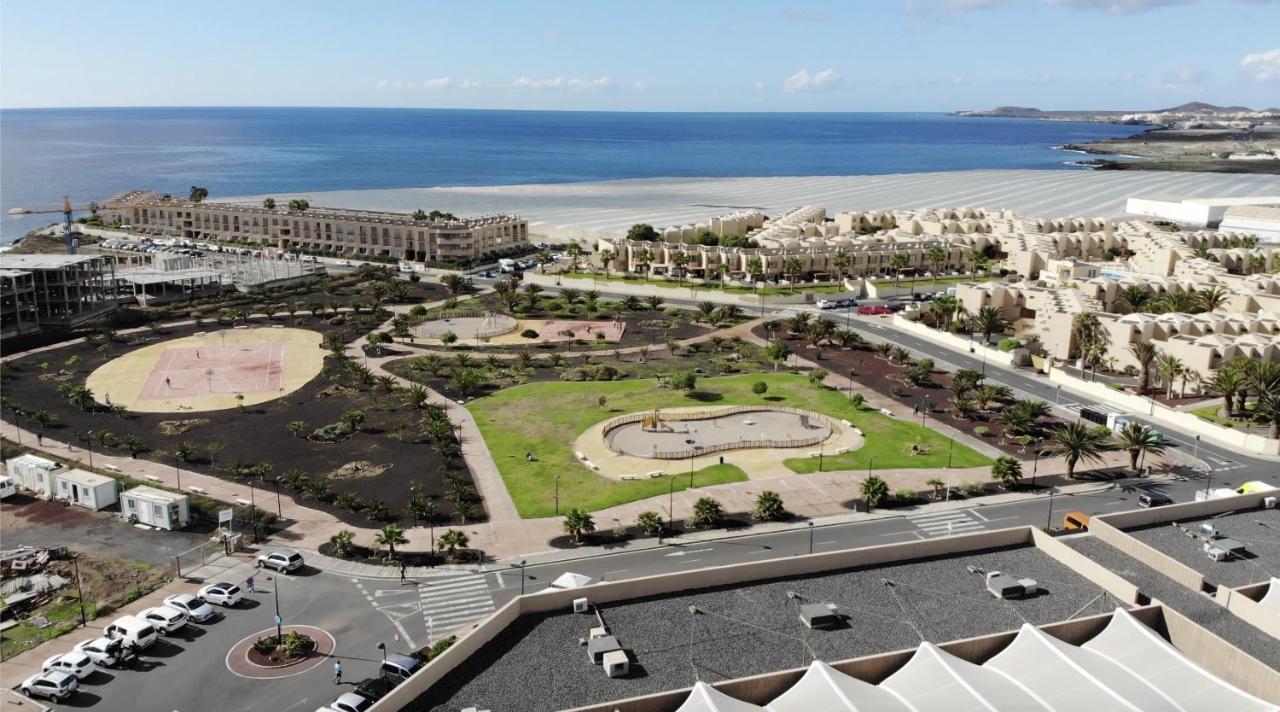 A Beautiful Apartment With A Beach View - La Tejita - El Medano Exteriör bild