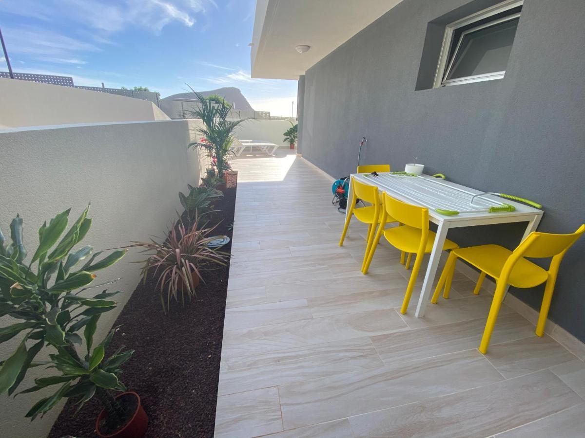 A Beautiful Apartment With A Beach View - La Tejita - El Medano Exteriör bild